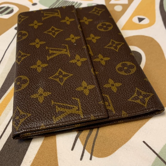 LOUIS VUITTON Vintage Passport Wallet 70’s - Picture 15 of 17
